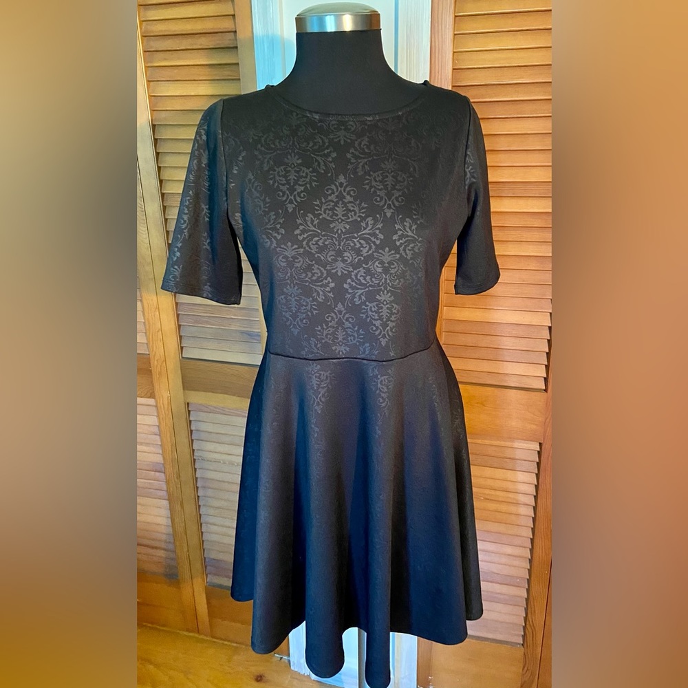 Catch my i, Black Jacquard pattern fit and flare dress. Size X-LARGE